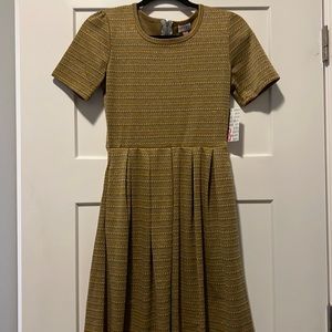 Brand New Lularoe Amelia Dress Size S-Great Spring or Summer Dress